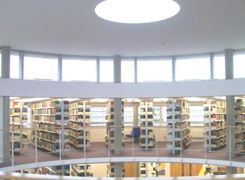 Divinity Library, mezzanine. Photographed by Clemens Gresser