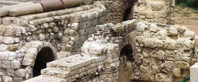Title: Alexandria - Roman Amphitheater, Creator: Daniel Mayer. Source: https://tinyurl.com/y8jdujcd. Licence: CC BY-SA 4.0. 